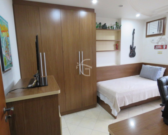 Imagem Imóvel com 4 Quartos à Venda, 390 m² em Centro - Joinville