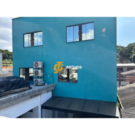 Imagem Casa com 2 Quartos à Venda, 180 m² em Tabuleiro - Camboriú Imagem Casa com 2 Quartos à Venda, 180 m² em Tabuleiro - Camboriú