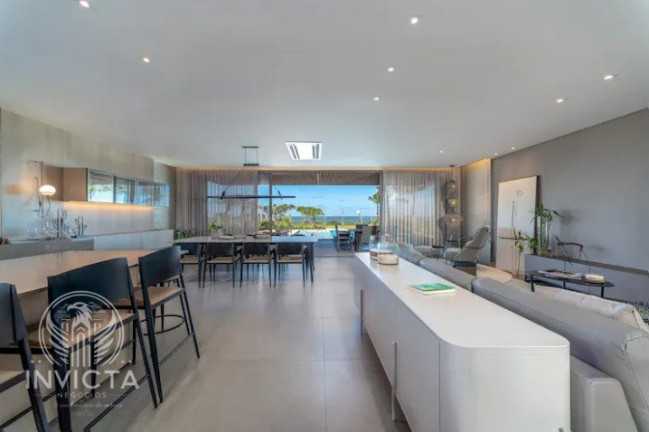 Imagem Casa com 5 Quartos à Venda, 458 m² em Praia Do Estaleiro - Balneário Camboriú Imagem Casa com 5 Quartos à Venda, 458 m² em Praia Do Estaleiro - Balneário Camboriú
