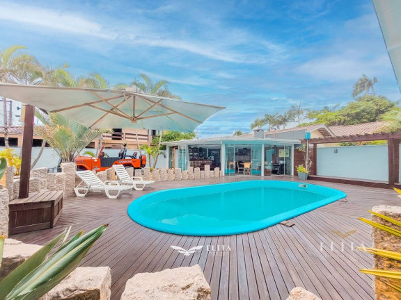 Imagem Casa com 4 Quartos à Venda, 240 m² em Centro - Barra Velha Imagem Casa com 4 Quartos à Venda, 240 m² em Centro - Barra Velha