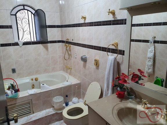 Imagem Sobrado com 5 Quartos à Venda, 242 m² em Vila Curuçá - Santo André
