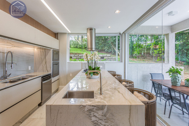 Imagem Casa com 4 Quartos à Venda, 524 m² em Estaleirinho - Balneário Camboriú Imagem Casa com 4 Quartos à Venda, 524 m² em Estaleirinho - Balneário Camboriú
