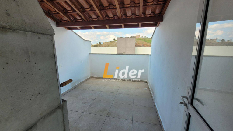 Imagem Cobertura com 2 Quartos para Alugar, 80 m² em São Mateus - Juiz De Fora