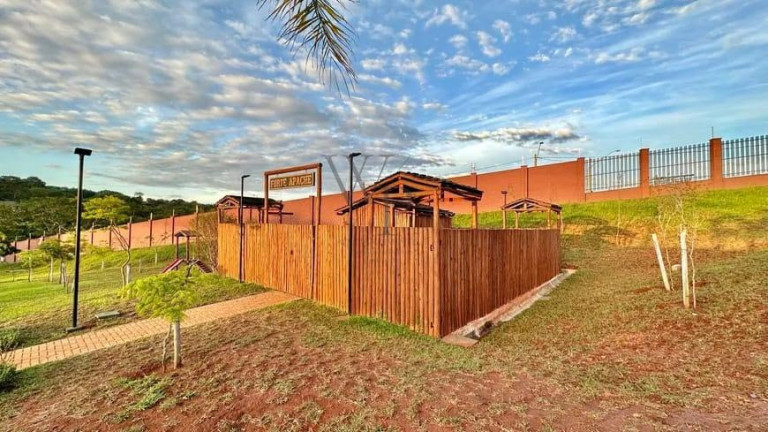 Imagem Terreno à Venda, 250 m² em Jardins Capri - Senador Canedo Imagem Terreno à Venda, 250 m² em Jardins Capri - Senador Canedo