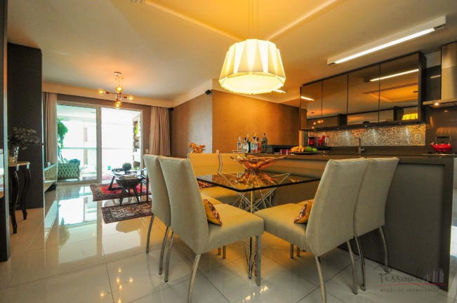 Imagem Apartamento com 3 Quartos à Venda, 280 m² em Agronômica - Florianópolis Imagem Apartamento com 3 Quartos à Venda, 280 m² em Agronômica - Florianópolis