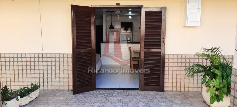 Imagem Imóvel com 1 Quarto à Venda, 50 m² em Peró - Cabo Frio Imagem Imóvel com 1 Quarto à Venda, 50 m² em Peró - Cabo Frio
