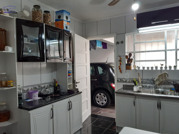 Imagem Casa com 3 Quartos à Venda, 260 m² em Ipanema - Porto Alegre Imagem Casa com 3 Quartos à Venda, 260 m² em Ipanema - Porto Alegre