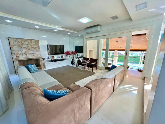 Imagem Casa com 4 Quartos à Venda, 545 m² em América - Joinville