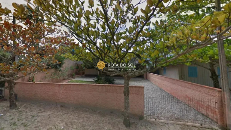 Terreno à Venda, 300 m² em Zimbros - Bombinhas