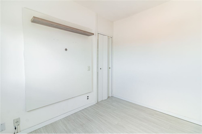 Imagem Imóvel com 2 Quartos à Venda, em Sarandi - Porto Alegre Imagem Imóvel com 2 Quartos à Venda, em Sarandi - Porto Alegre
