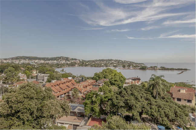 Imagem Casa com 4 Quartos à Venda, 631 m² em Vila Assunção - Porto Alegre Imagem Casa com 4 Quartos à Venda, 631 m² em Vila Assunção - Porto Alegre