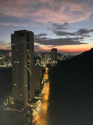 Imagem Imóvel com 4 Quartos à Venda, 244 m² em Belvedere - Belo Horizonte Imagem Imóvel com 4 Quartos à Venda, 244 m² em Belvedere - Belo Horizonte
