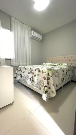 Imagem Casa com 3 Quartos à Venda, 250 m² em Sim - Feira De Santana Imagem Casa com 3 Quartos à Venda, 250 m² em Sim - Feira De Santana
