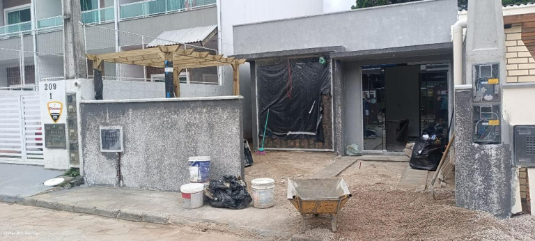 Imagem Casa com 2 Quartos à Venda, 58 m² em Rio Vermelho - Florianópolis