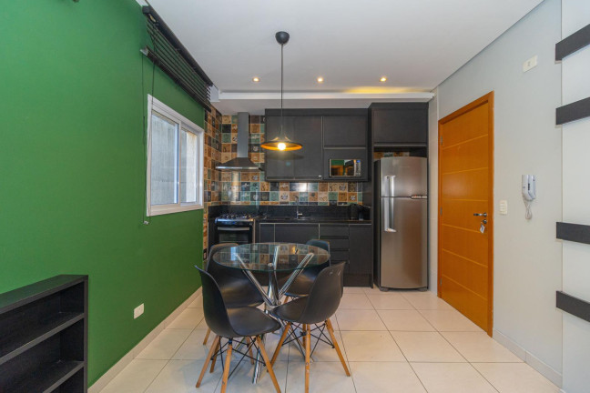Imagem Imóvel com 1 Quarto para Alugar, 31 m² em Rebouas - Curitiba Imagem Imóvel com 1 Quarto para Alugar, 31 m² em Rebouas - Curitiba