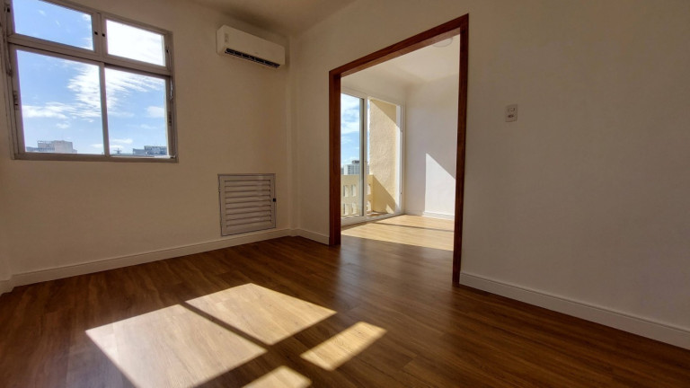Imagem Apartamento com 2 Quartos à Venda, 76 m² em Centro - Curitiba Imagem Apartamento com 2 Quartos à Venda, 76 m² em Centro - Curitiba