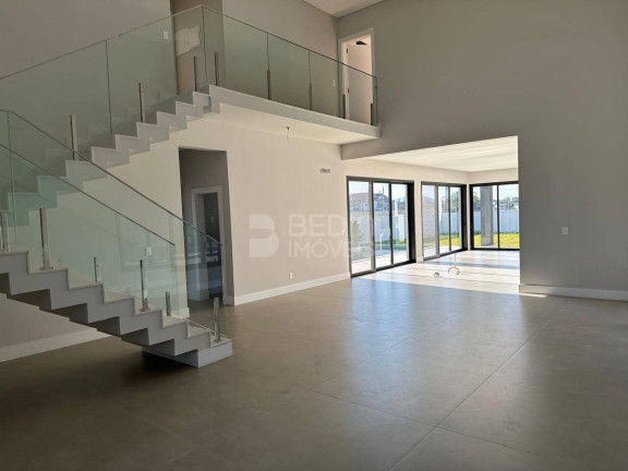 Imagem Casa com 4 Quartos à Venda, 380 m² em Santa Regina - Camboriú