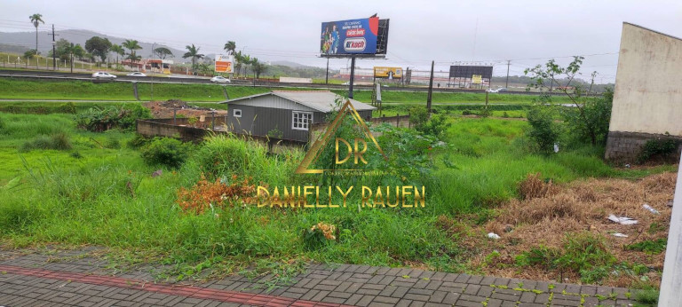 Imagem Terreno à Venda, 300 m² em Balneário Piçarras Imagem Terreno à Venda, 300 m² em Balneário Piçarras