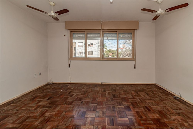 Imagem Imóvel com 1 Quarto à Venda,  em Passo Da Areia - Porto Alegre