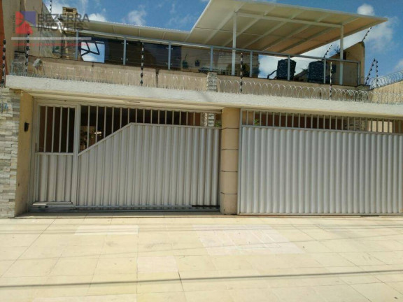 Imagem Casa com 5 Quartos à Venda, 228 m² em Lagoa Nova - Natal