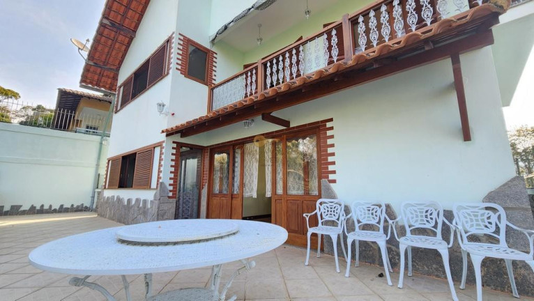 Imagem Casa com 3 Quartos à Venda, 450 m² em Golfe - Teresópolis Imagem Casa com 3 Quartos à Venda, 450 m² em Golfe - Teresópolis