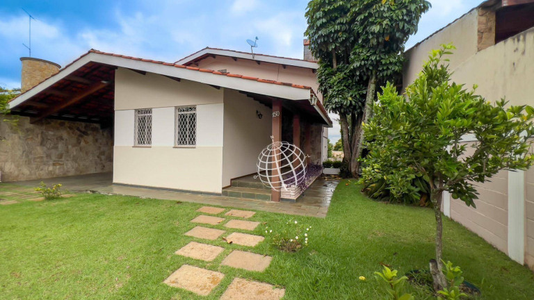Imagem Casa com 3 Quartos à Venda ou Locação, 302 m² em Jardim Itaperi - Atibaia Imagem Casa com 3 Quartos à Venda ou Locação, 302 m² em Jardim Itaperi - Atibaia