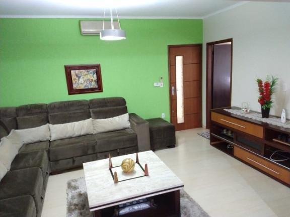 Imagem Casa com 3 Quartos à Venda, 260 m² em Bauru Imagem Casa com 3 Quartos à Venda, 260 m² em Bauru
