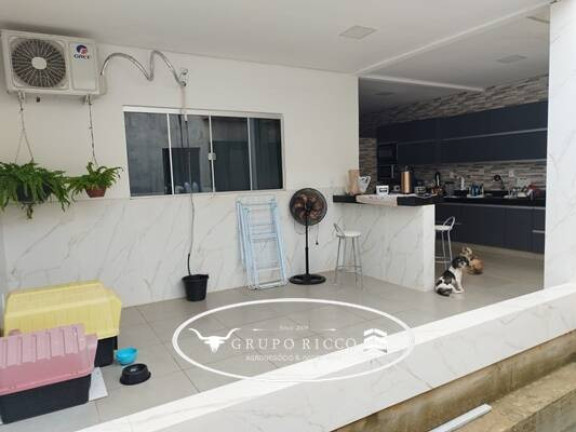 Imagem Casa com 2 Quartos à Venda, 180 m² em Centro - Barra Do Garças Imagem Casa com 2 Quartos à Venda, 180 m² em Centro - Barra Do Garças