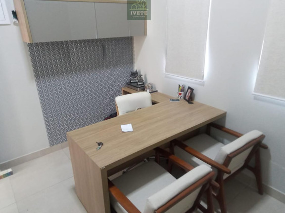 Imagem Casa de Condomínio com 3 Quartos à Venda, 275 m²