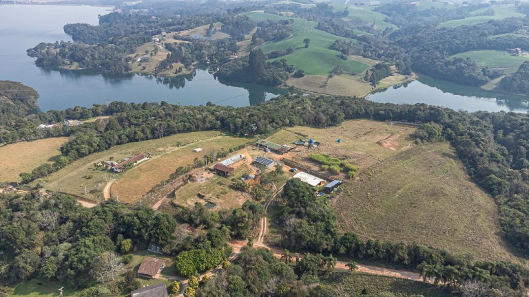 Imagem Imóvel com 1 Quarto à Venda, 22.000 m² em Vila David Antônio - Campo Largo Imagem Imóvel com 1 Quarto à Venda, 22.000 m² em Vila David Antônio - Campo Largo