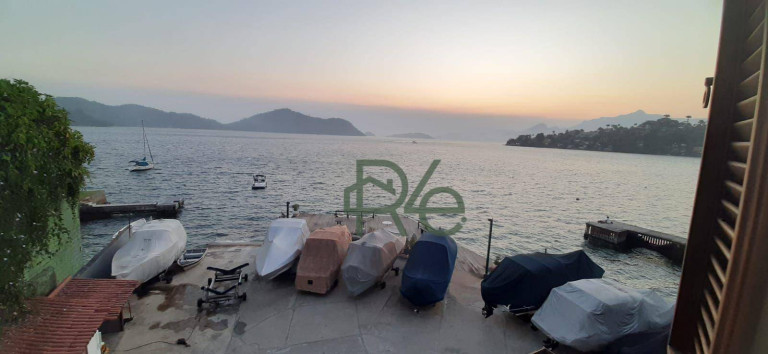 Imagem Casa com 3 Quartos à Venda, 200 m² em Vila Velha - Angra Dos Reis