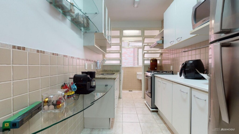 Imagem Imóvel com 3 Quartos à Venda, 122 m² em Auxiliadora - Porto Alegre Imagem Imóvel com 3 Quartos à Venda, 122 m² em Auxiliadora - Porto Alegre