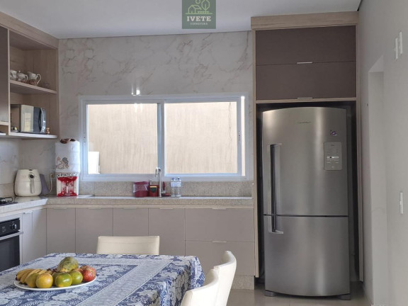 Imagem Casa de Condomínio com 3 Quartos à Venda, 275 m²