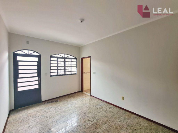 Imagem Casa com 3 Quartos à Venda, 250 m² em Esplanada - Pouso Alegre Imagem Casa com 3 Quartos à Venda, 250 m² em Esplanada - Pouso Alegre