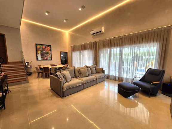 Imagem Casa com 3 Quartos à Venda, 303 m² em Granja Viana - Carapicuíba Imagem Casa com 3 Quartos à Venda, 303 m² em Granja Viana - Carapicuíba
