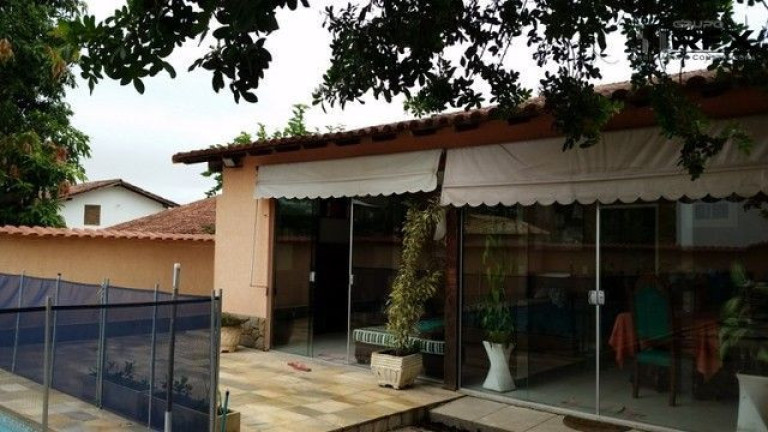 Imagem Casa com 3 Quartos à Venda, 525 m² em Maria Paula - Niterói