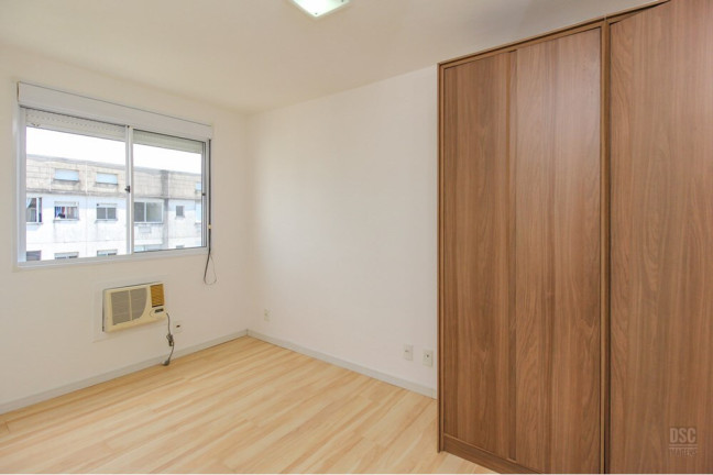 Imagem Imóvel com 2 Quartos à Venda, 46 m² em Ipanema - Porto Alegre Imagem Imóvel com 2 Quartos à Venda, 46 m² em Ipanema - Porto Alegre
