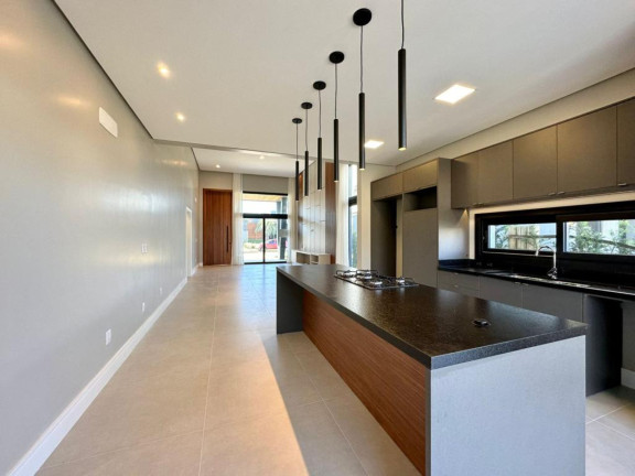 Imagem Casa com 4 Quartos à Venda, em -- - Capao Da Canoa Imagem Casa com 4 Quartos à Venda, em -- - Capao Da Canoa
