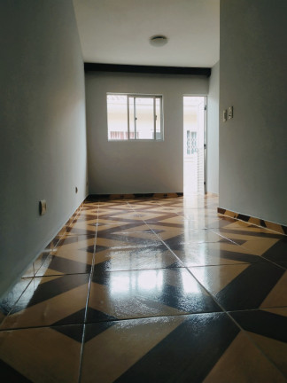 Imagem Imóvel com 3 Quartos à Venda, 134 m² em Capão Raso - Curitiba Imagem Imóvel com 3 Quartos à Venda, 134 m² em Capão Raso - Curitiba