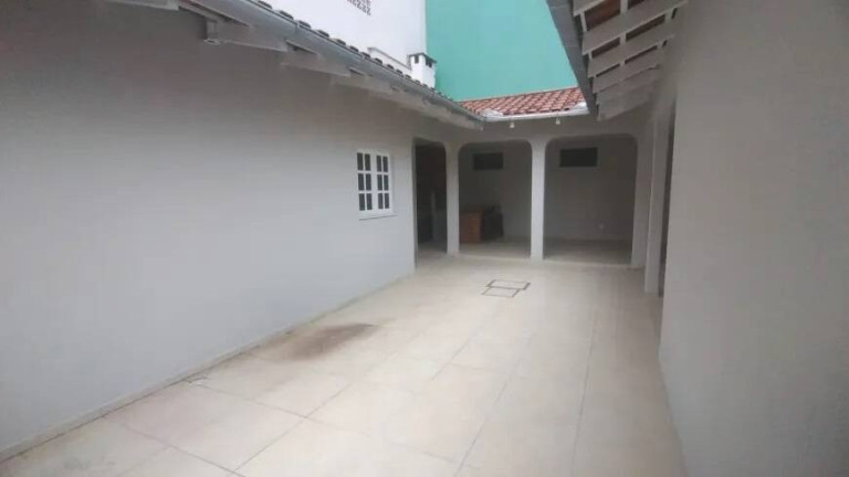 Imagem Casa com 3 Quartos para Alugar, 120 m² em Centro - Balneário Camboriú