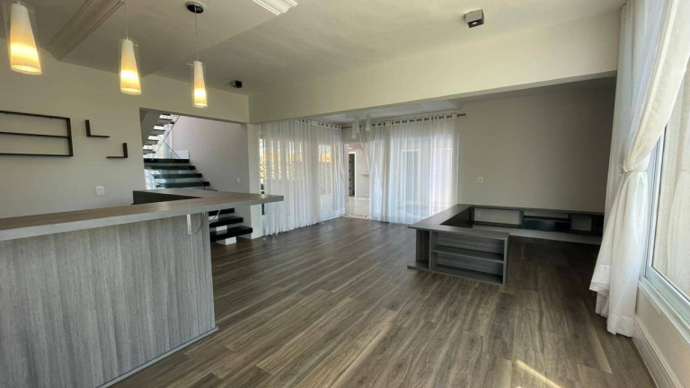 Imagem Casa com 3 Quartos para Alugar, 473 m² em São Paulo Imagem Casa com 3 Quartos para Alugar, 473 m² em São Paulo