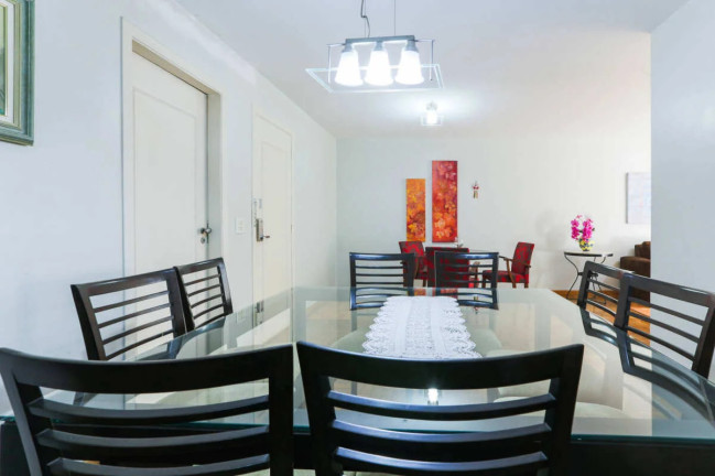 Apartamento com 3 Quartos para Alugar, 119 m²