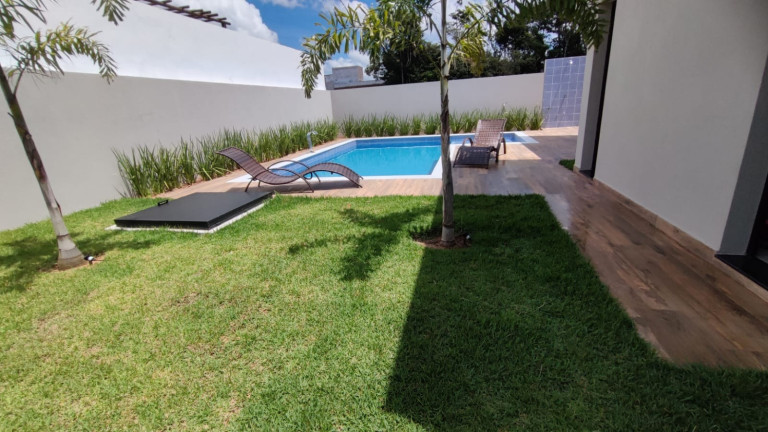 Imagem Casa com 3 Quartos à Venda, 170 m² em Ninho Verde Ii - Pardinho Imagem Casa com 3 Quartos à Venda, 170 m² em Ninho Verde Ii - Pardinho