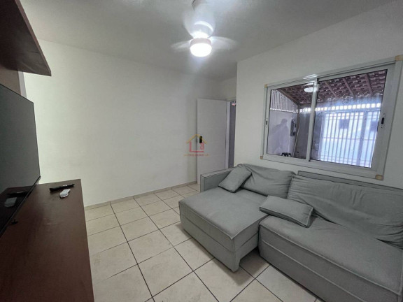 Imagem Casa com 3 Quartos à Venda, 82 m²
