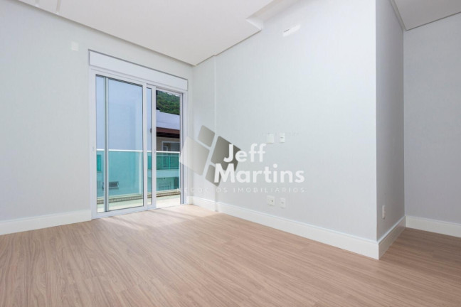 Imagem Apartamento com 3 Quartos à Venda, 190 m² em Bombas - Bombinhas Imagem Apartamento com 3 Quartos à Venda, 190 m² em Bombas - Bombinhas