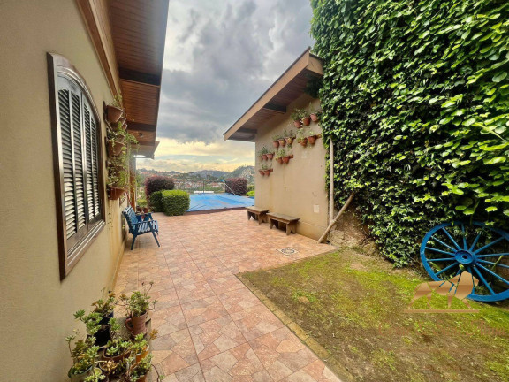 Imagem Casa com 4 Quartos à Venda, 1.116 m² em V Telma - Campos Do Jordão Imagem Casa com 4 Quartos à Venda, 1.116 m² em V Telma - Campos Do Jordão
