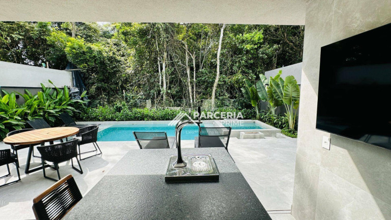 Imagem Casa com 6 Quartos à Venda, 380 m² em Riviera Módulo 11 - Bertioga Imagem Casa com 6 Quartos à Venda, 380 m² em Riviera Módulo 11 - Bertioga