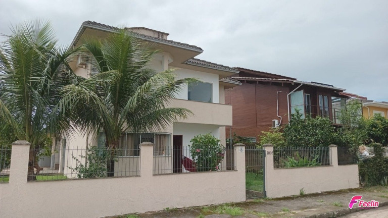 Imagem Casa com 3 Quartos à Venda, 278 m² em Campeche - Florianópolis Imagem Casa com 3 Quartos à Venda, 278 m² em Campeche - Florianópolis