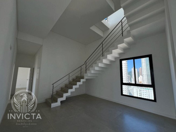 Imagem Cobertura com 4 Quartos à Venda, 264 m² em Centro - Balneário Camboriú Imagem Cobertura com 4 Quartos à Venda, 264 m² em Centro - Balneário Camboriú