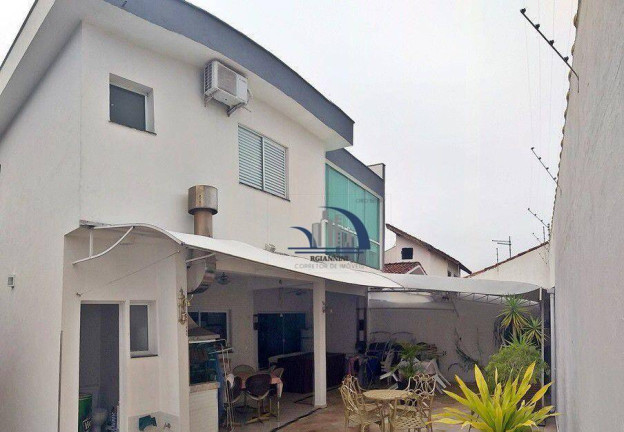 Imagem Casa com 4 Quartos à Venda, 300 m² em Jardim Imperador - Peruíbe